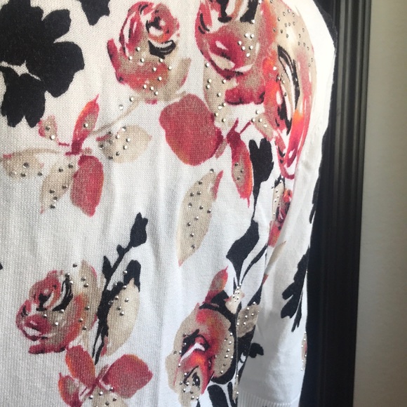 White House Black Market Cardigan - Picture 4 of 5